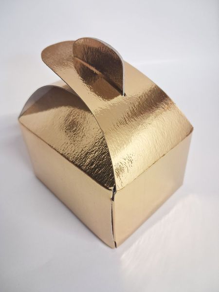PUDEŁKO KUFEREK złoty